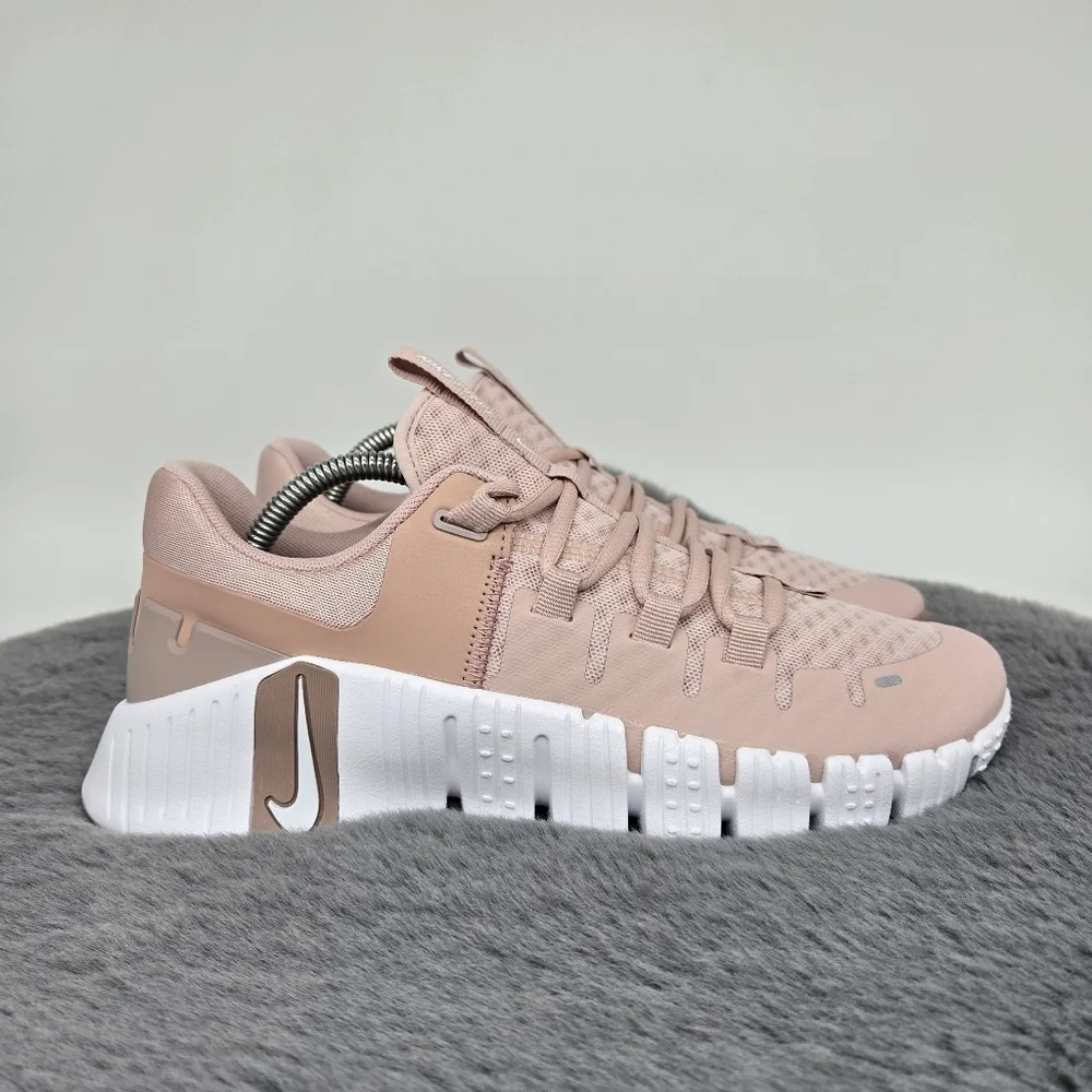 New Nike Free Metcon 5 'Pink Oxford' Women's Workout Shoes Size 8.5 - Picture 3 of 8